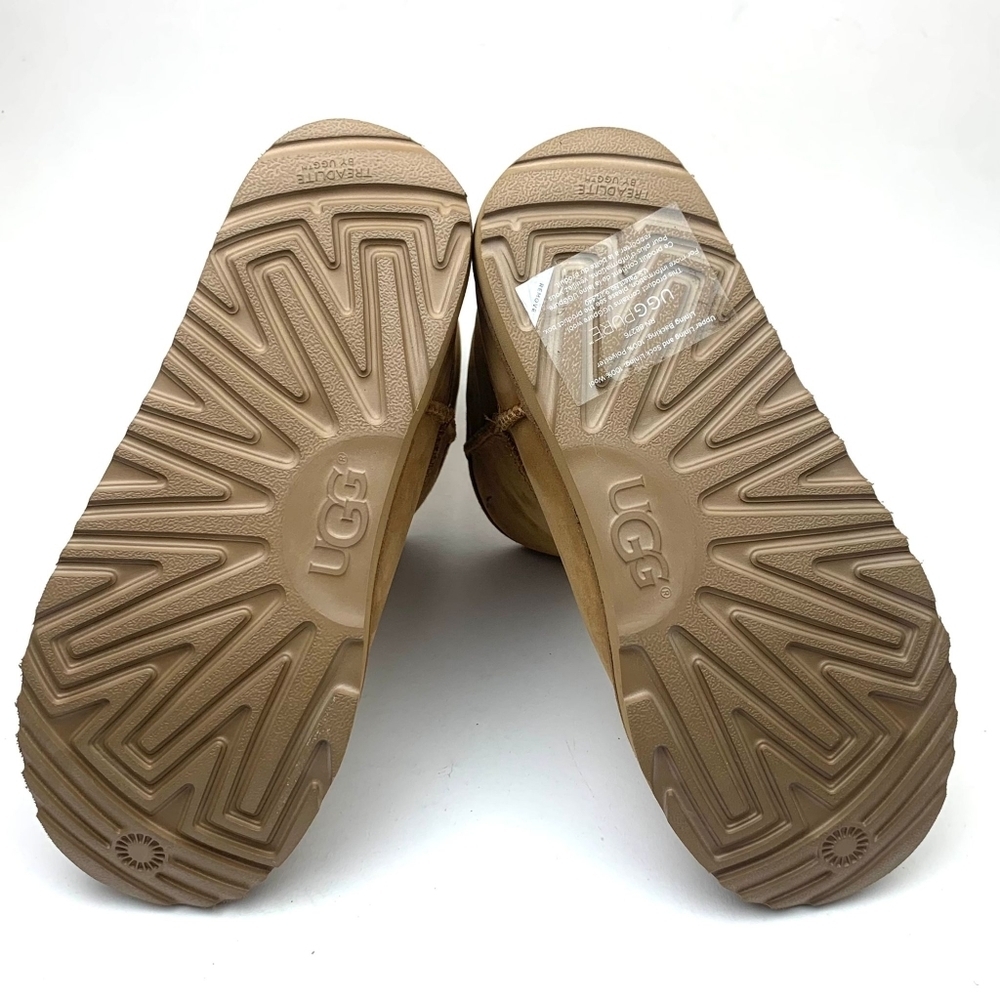 UGG Classic Short II Water Resistant SZ 4 - Picture 12 of 14